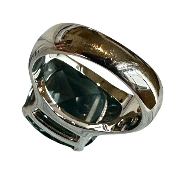 Swarovski Aqua Blue Crystal Chunky Ring (Swan Mark) – Retired - Picture 7 of 12